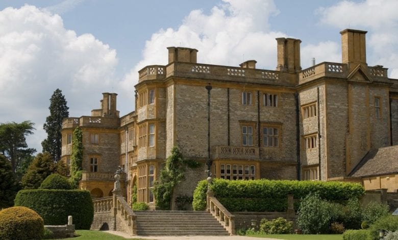 Oxfordshire hotel Eynsham Hall sold for £8.25m | Hotel Owner